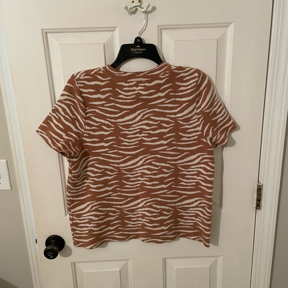 Anthropology Women’s Top Size LG GUC - Picture 13 of 15